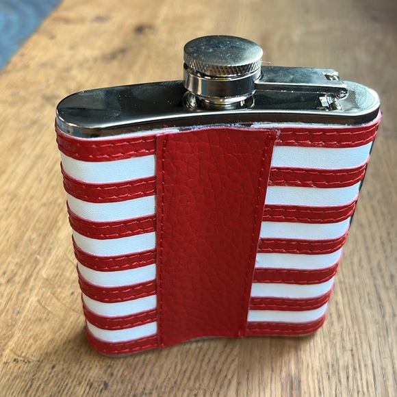 NWOT Stainless Steel Flask | American Flag Design - Picture 3 of 5